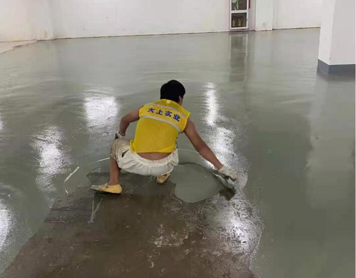 环氧地坪漆施工方法和用量