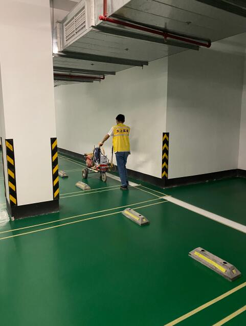 停车场为什么要用地坪漆？