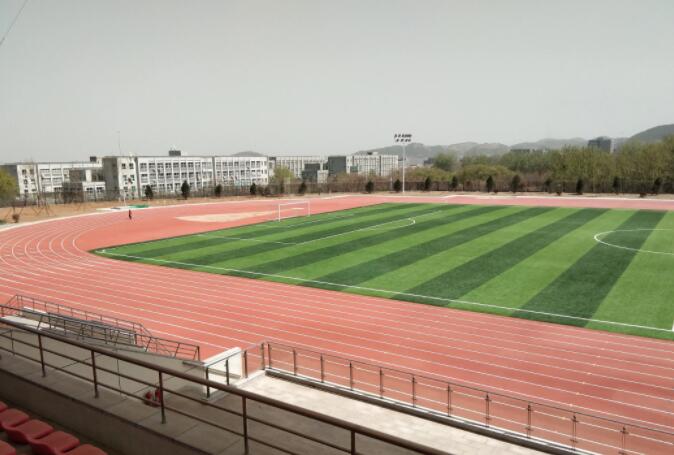 学校塑胶跑道