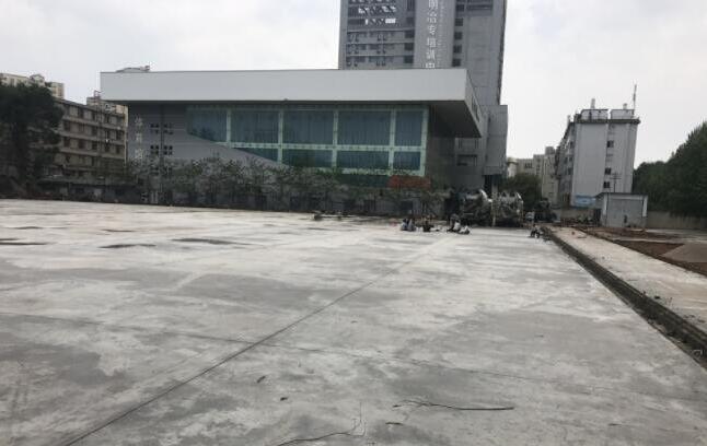 篮球场水泥基础