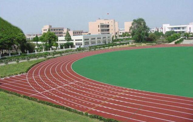 学校运动场跑道做法