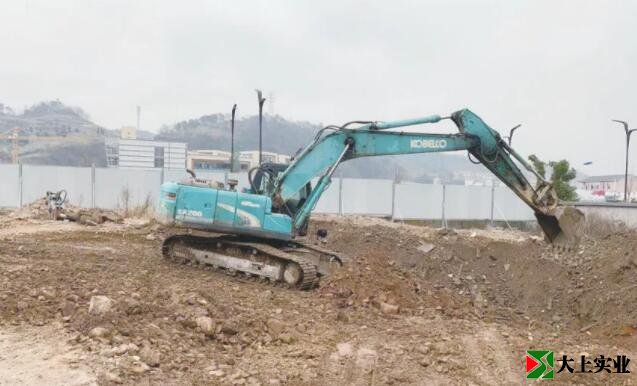 江滨东路篮球场开工建设