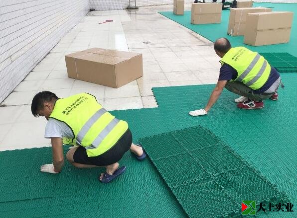悬浮地板安装